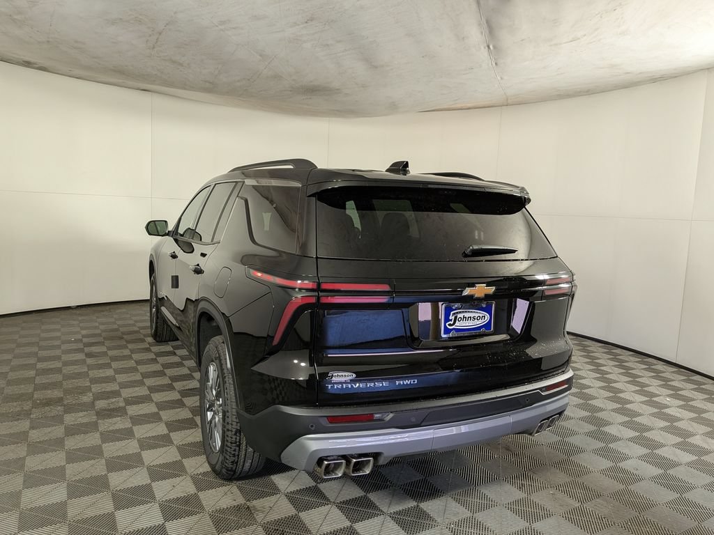 New 2026 Chevrolet Traverse LT w/ Driver Confidence Package AWD/4WD image 4