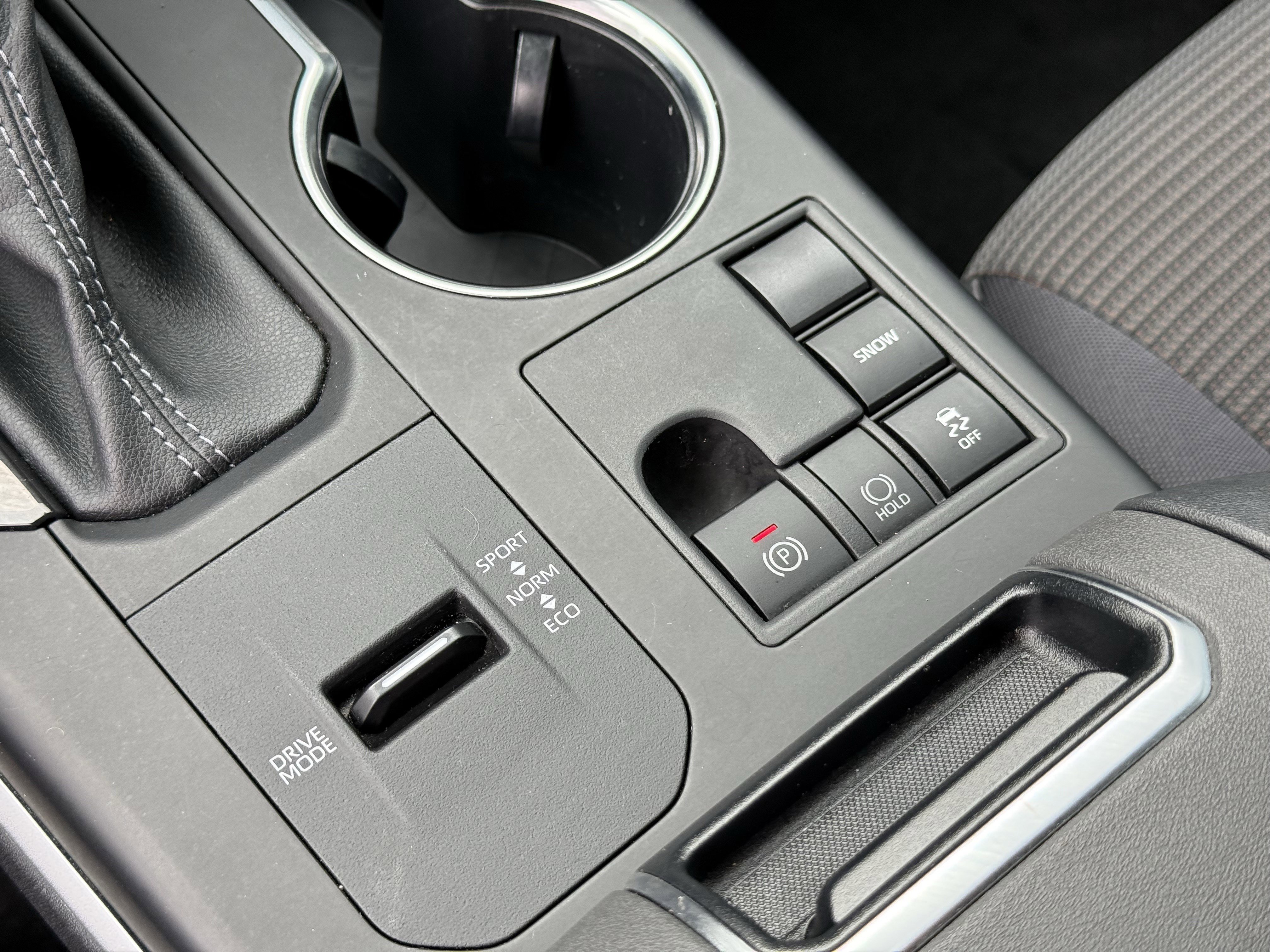 Used 2023 Toyota Highlander L image 24