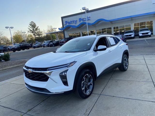 Used 2024 Chevrolet Trax LT image 4