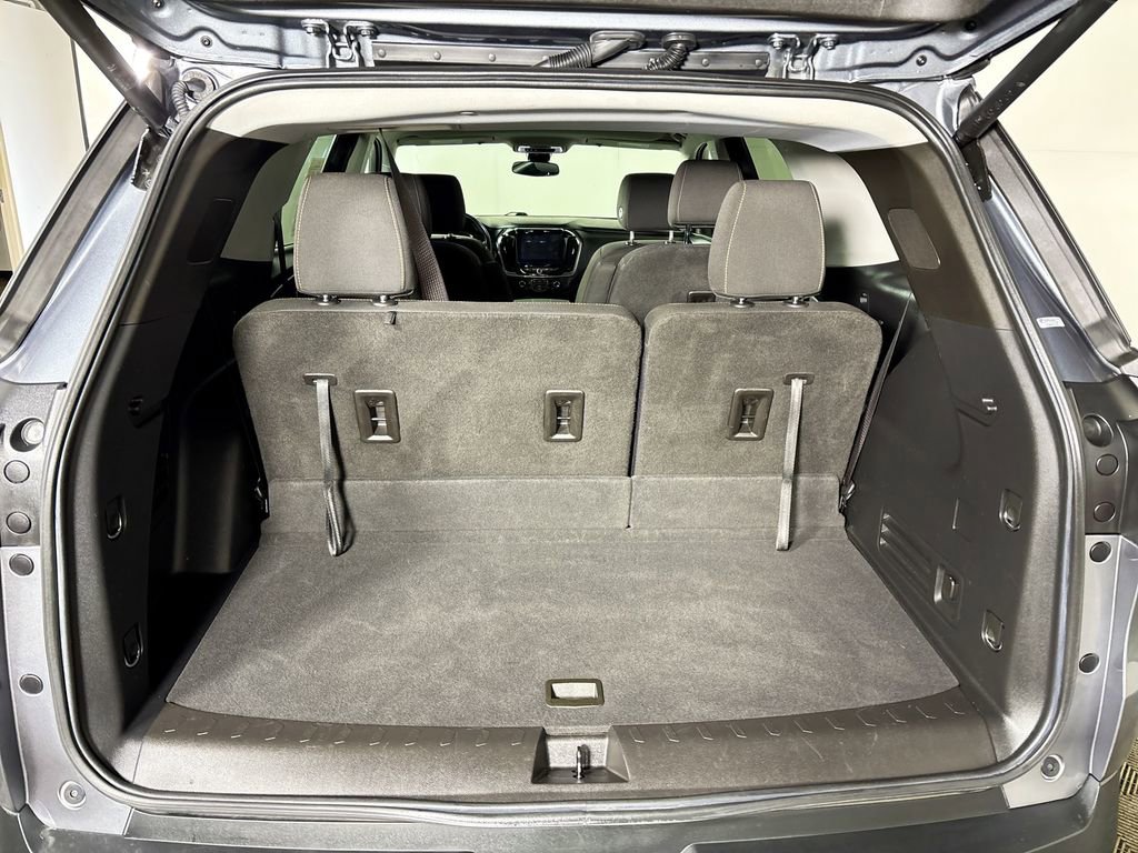 Used 2021 Chevrolet Traverse LT image 20