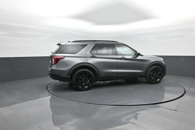 Certified 2024 Ford Explorer ST-Line w/ Class IV Trailer Tow Package AWD/4WD image 8