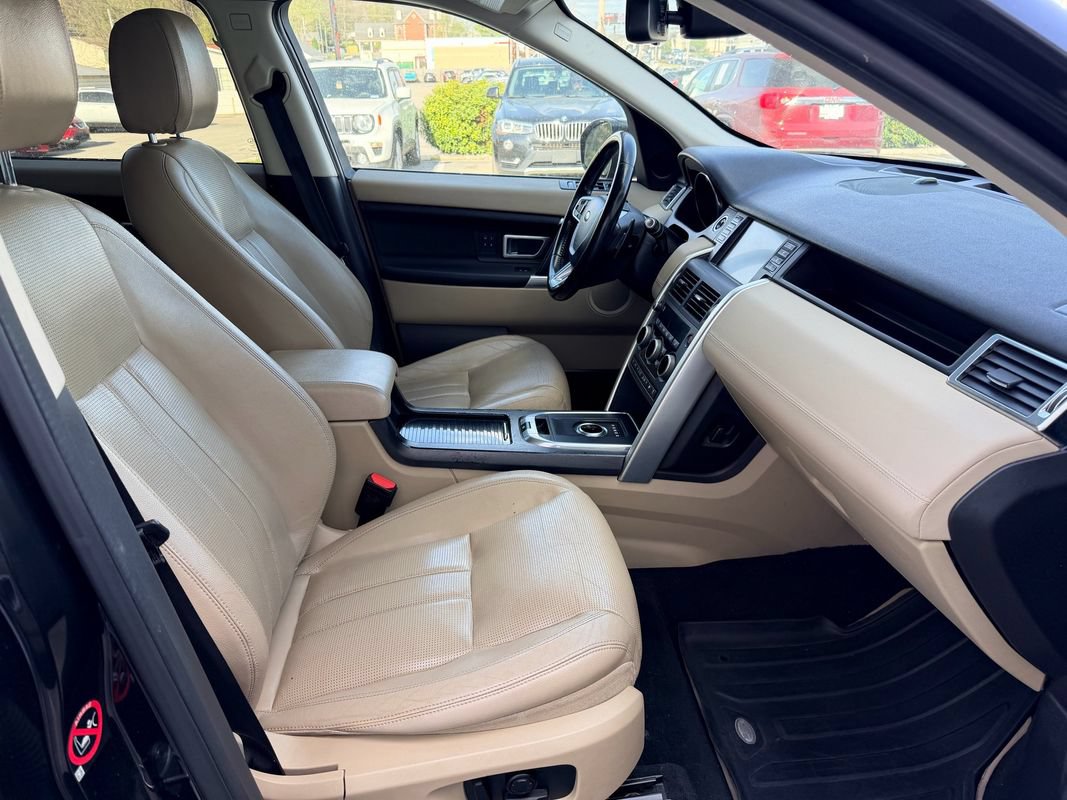 Used 2016 Land Rover Discovery Sport HSE AWD/4WD image 16