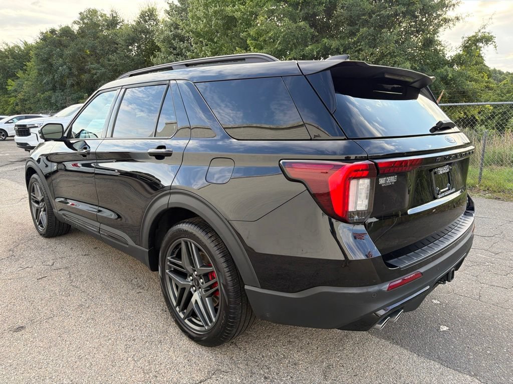 Used 2025 Ford Explorer ST AWD/4WD image 4