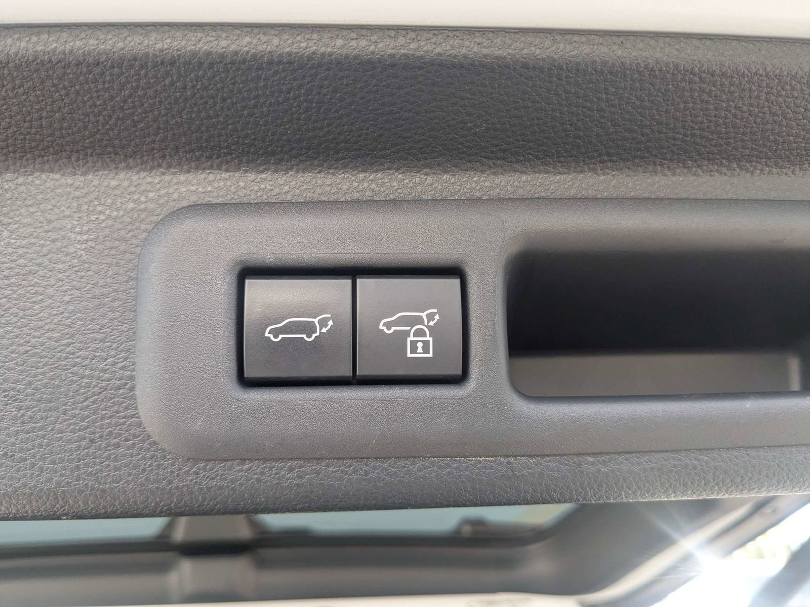 Used 2024 Toyota Sequoia Platinum AWD/4WD image 14