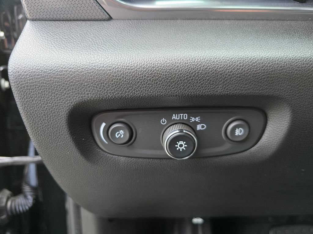 Used 2019 Chevrolet Traverse Premier w/ Redline Edition FWD image 31