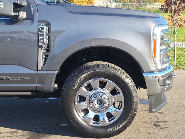 Used 2023 Ford F250 Lariat w/ Lariat Ultimate Package AWD/4WD image 4