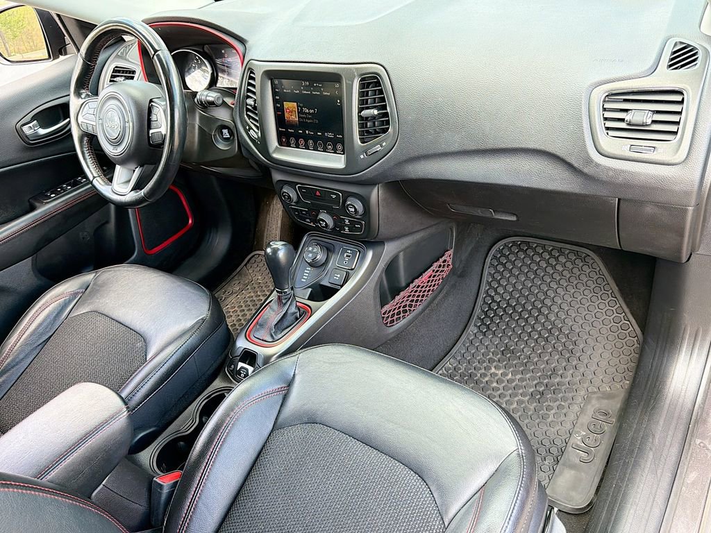 Used 2020 Jeep Compass Trailhawk image 17
