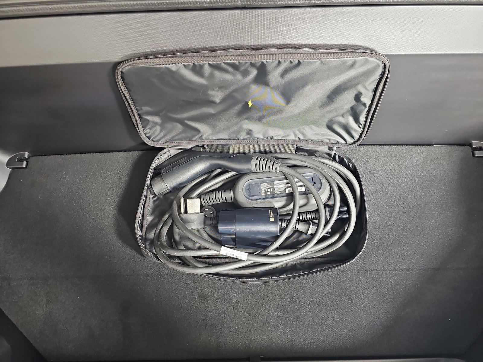 Used 2024 Rivian R1S Adventure image 14