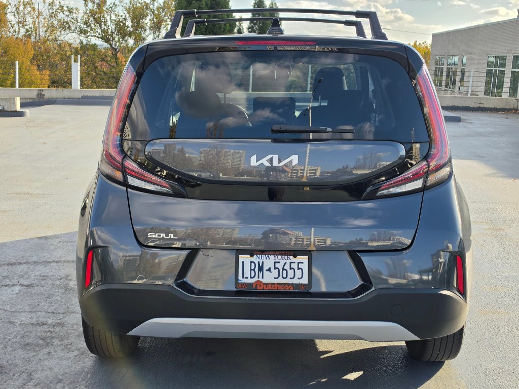 Certified 2023 Kia Soul LX w/ LX Technology Package FWD image 4