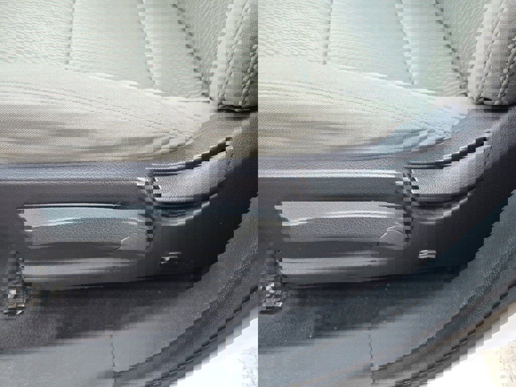 Used 2017 Hyundai Santa Fe Sport image 16