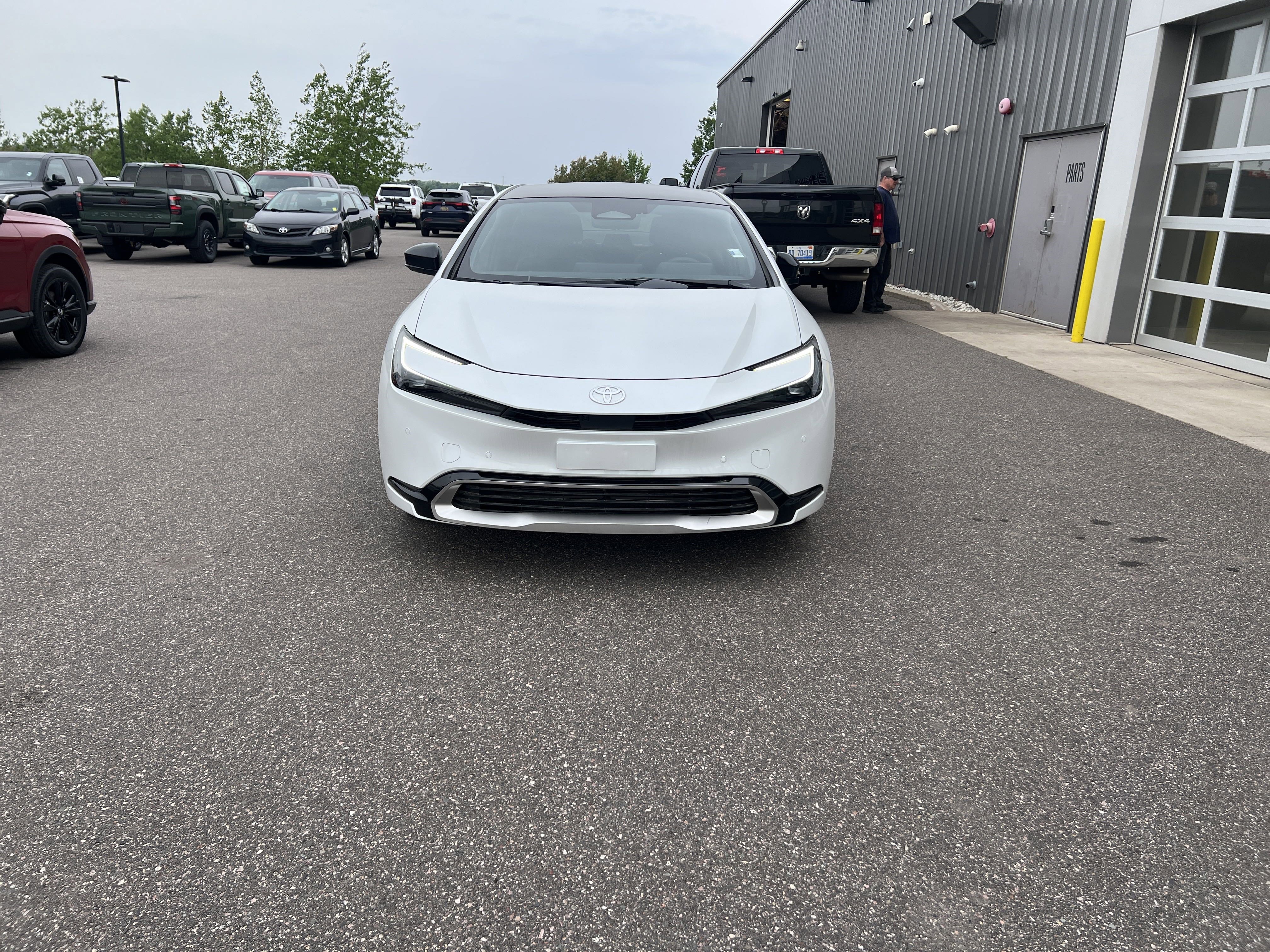 Used 2024 Toyota Prius Prime Premium w/ Advanced Technology Package image 2