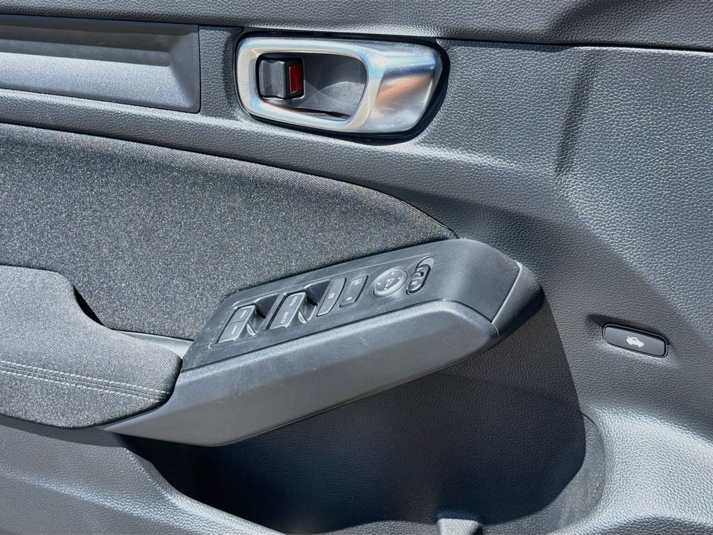 Used 2025 Honda Civic Sport image 23