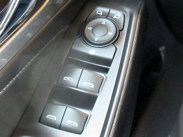 Used 2022 Chevrolet Traverse LT image 29