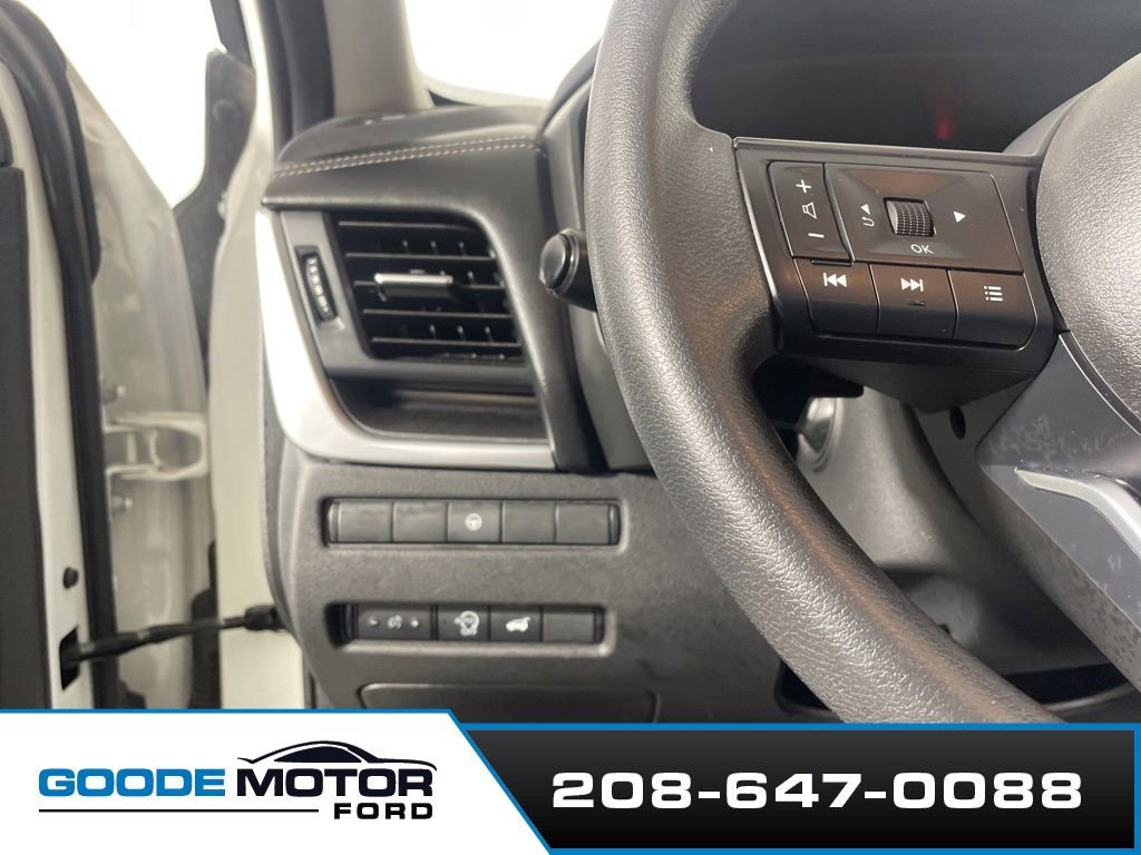 Used 2024 Nissan Rogue SV AWD/4WD image 13
