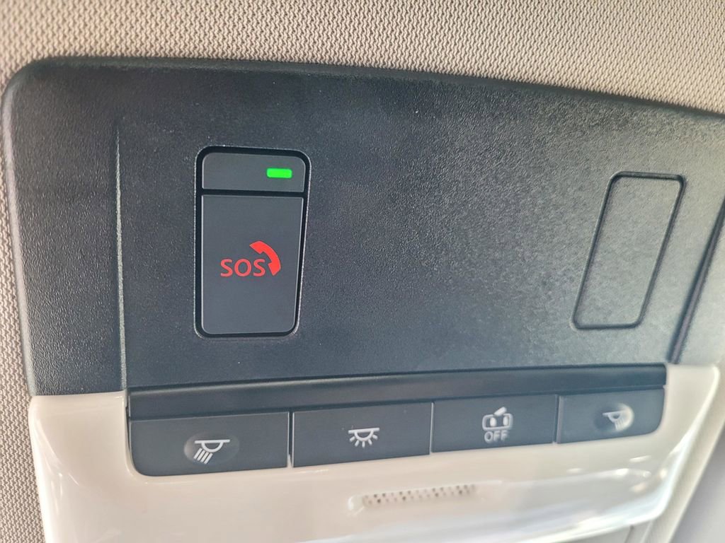 Used 2023 Nissan Rogue SV image 22