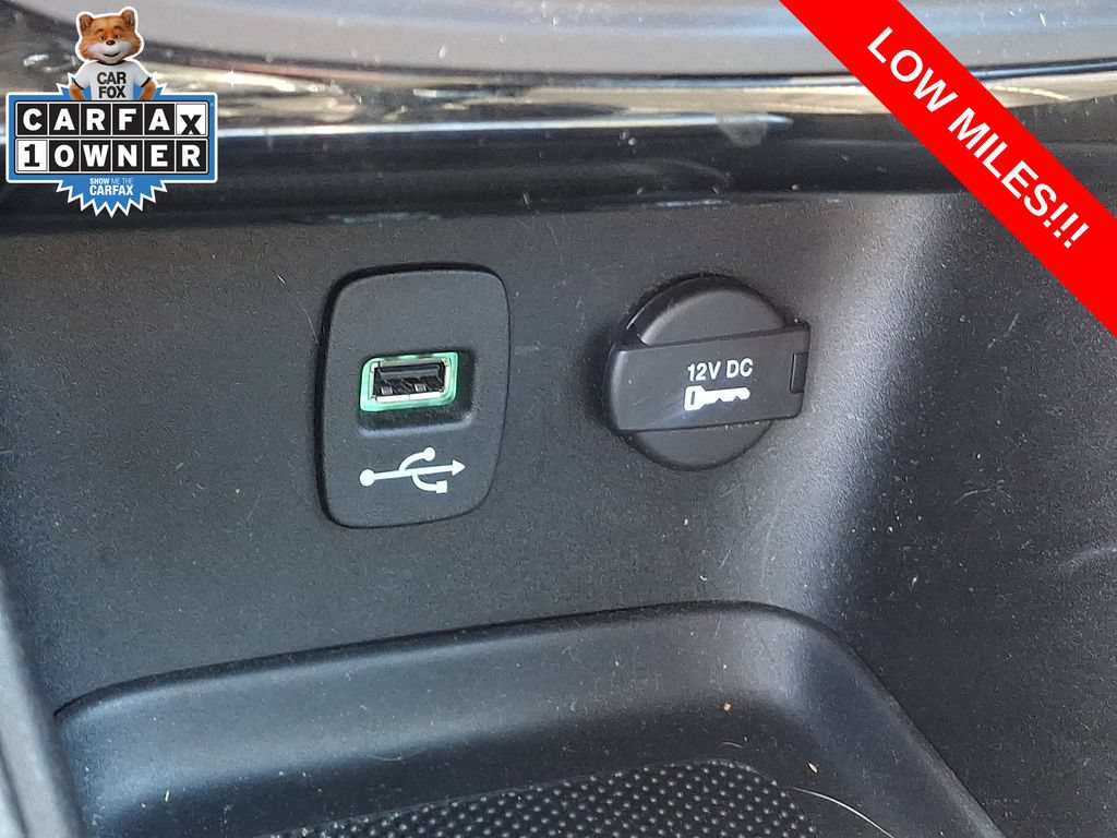 Used 2013 Chrysler 200 S FWD image 21