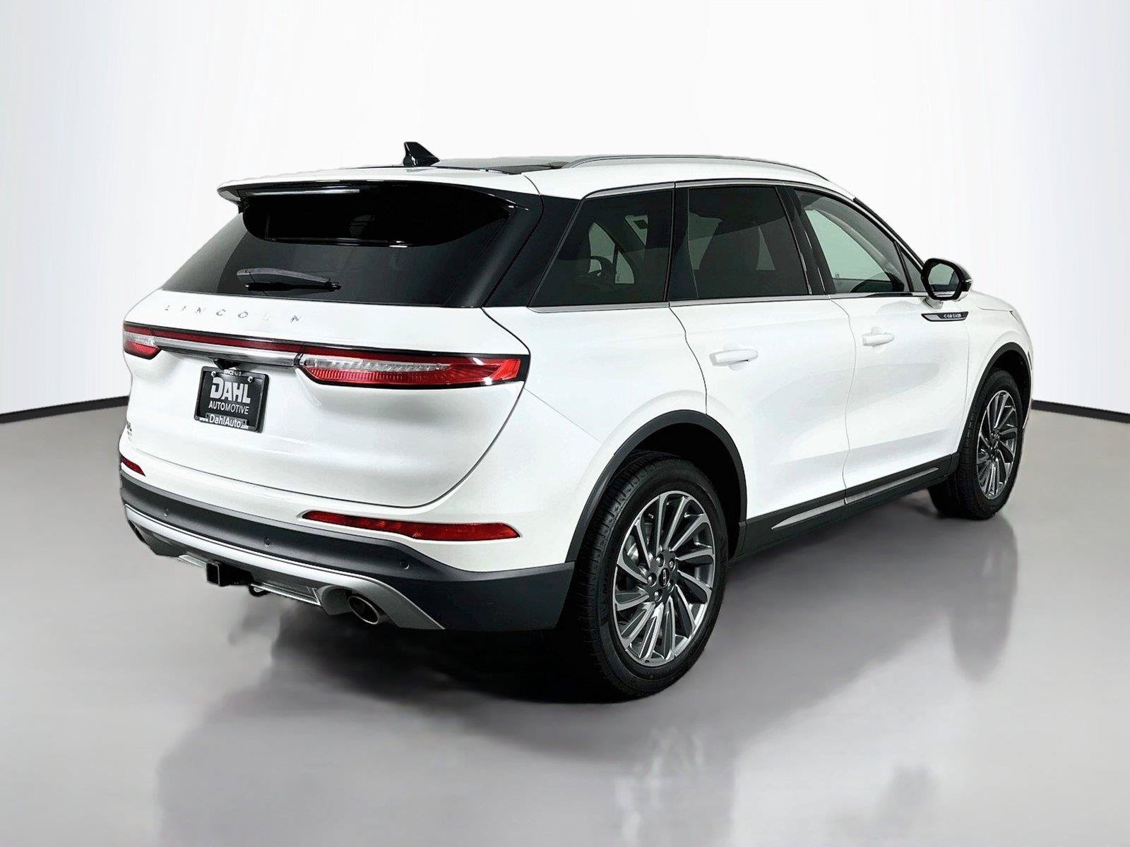 Used 2023 Lincoln Corsair Reserve w/ Equipment Group 201A AWD/4WD image 13