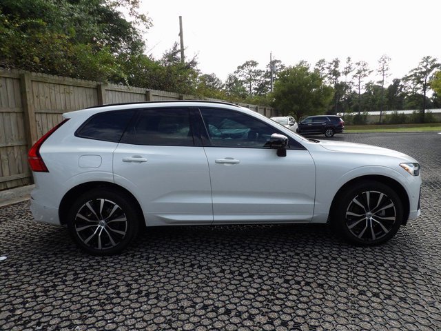 Certified 2024 Volvo XC60 B5 Plus w/ Protection Package Premier image 4