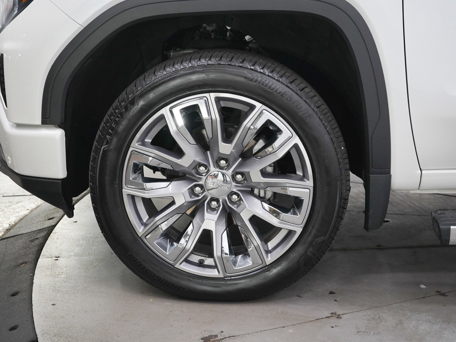 Used 2025 GMC Sierra 1500 Denali AWD/4WD image 30