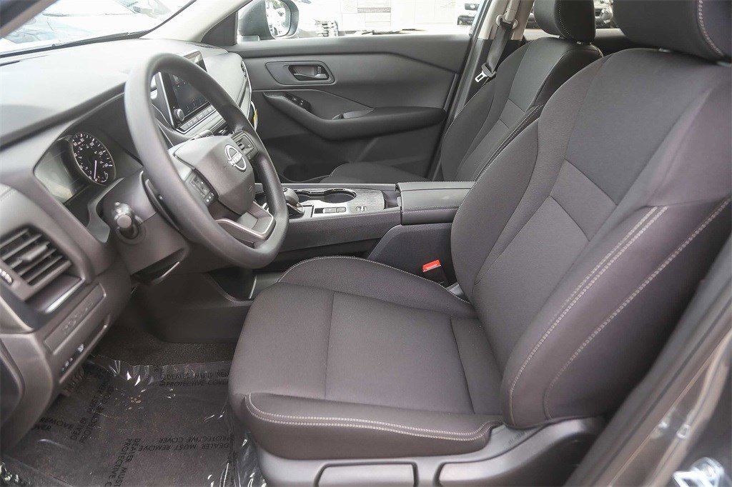 New 2026 Nissan Rogue S image 18