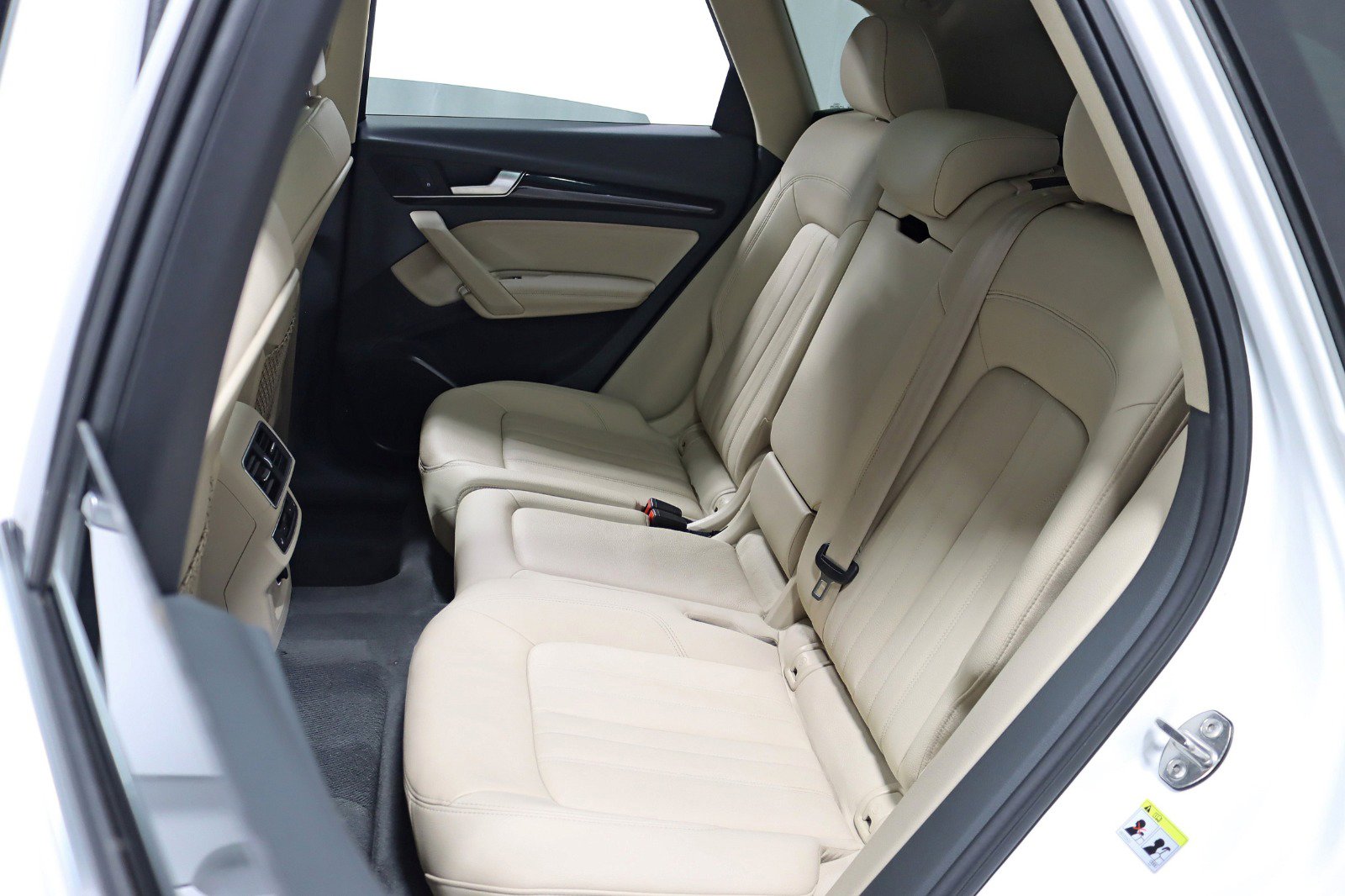 Used 2019 Audi Q5 2.0T Premium Plus w/ Premium Plus Package AWD/4WD image 30