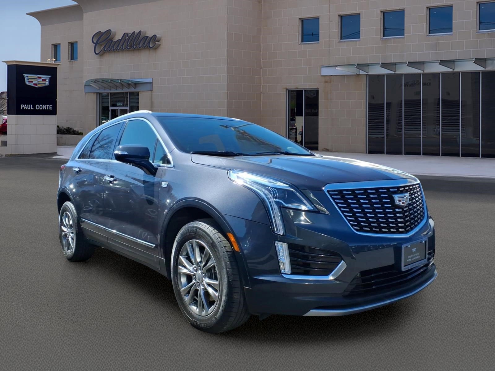 Certified 2023 Cadillac XT5 Premium Luxury AWD/4WD image 3