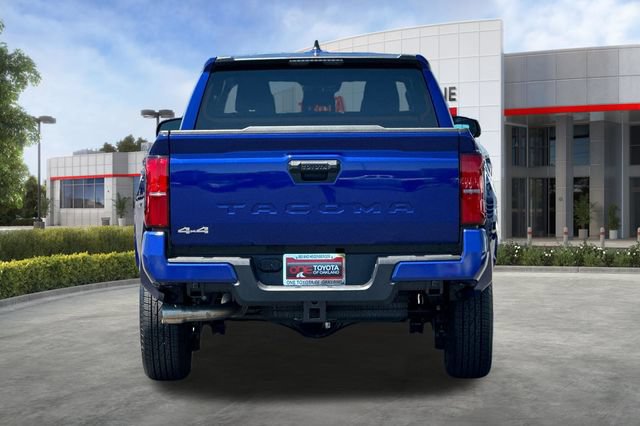 Used 2025 Toyota Tacoma SR5 AWD/4WD image 5