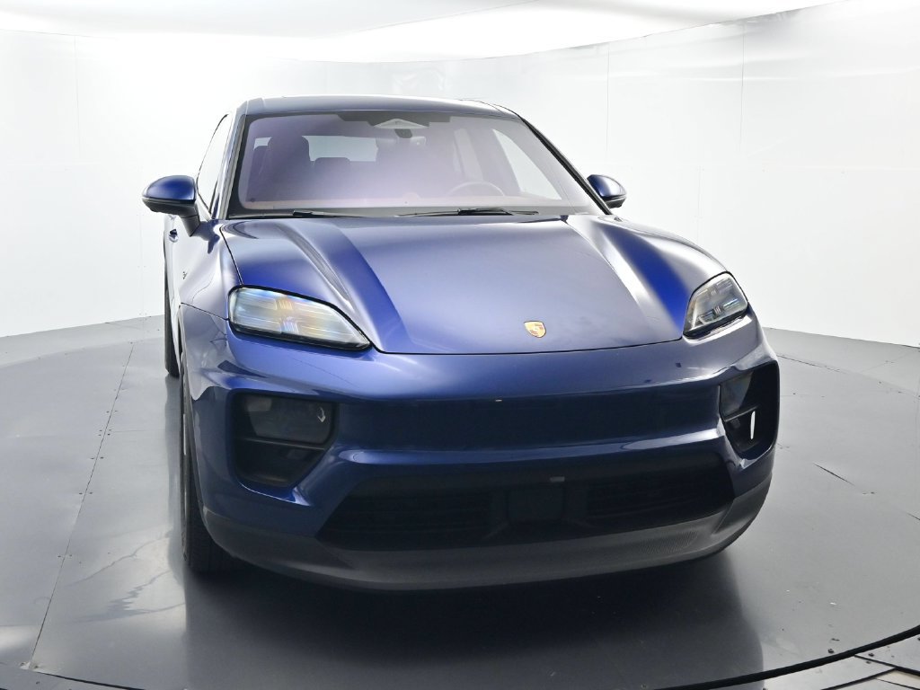 Certified 2026 Porsche Macan 4 Electric w/ Premium Package AWD/4WD image 18