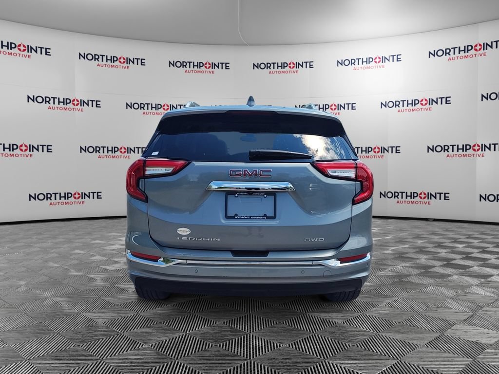 Used 2023 GMC Terrain Denali w/ Denali Premium Package AWD/4WD image 5