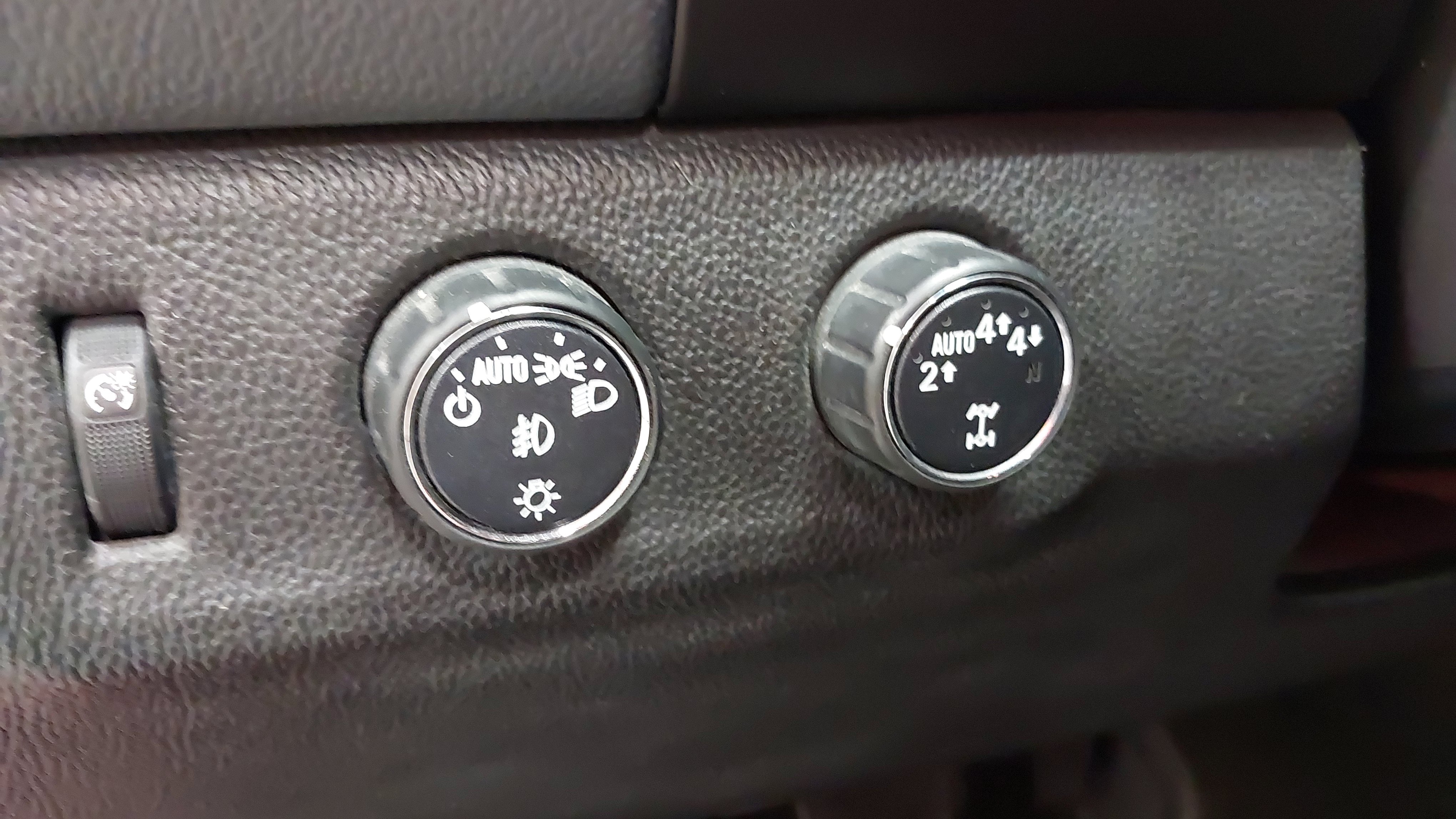 Used 2017 Chevrolet Colorado Z71 AWD/4WD image 23