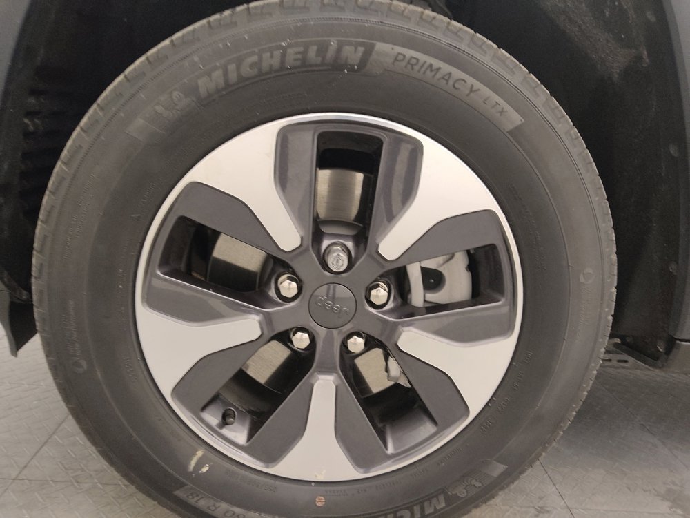 Used 2022 Jeep Grand Cherokee Limited 4xe image 31