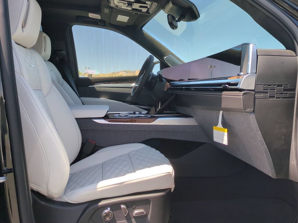 New 2026 Cadillac Escalade Platinum Sport AWD/4WD image 35