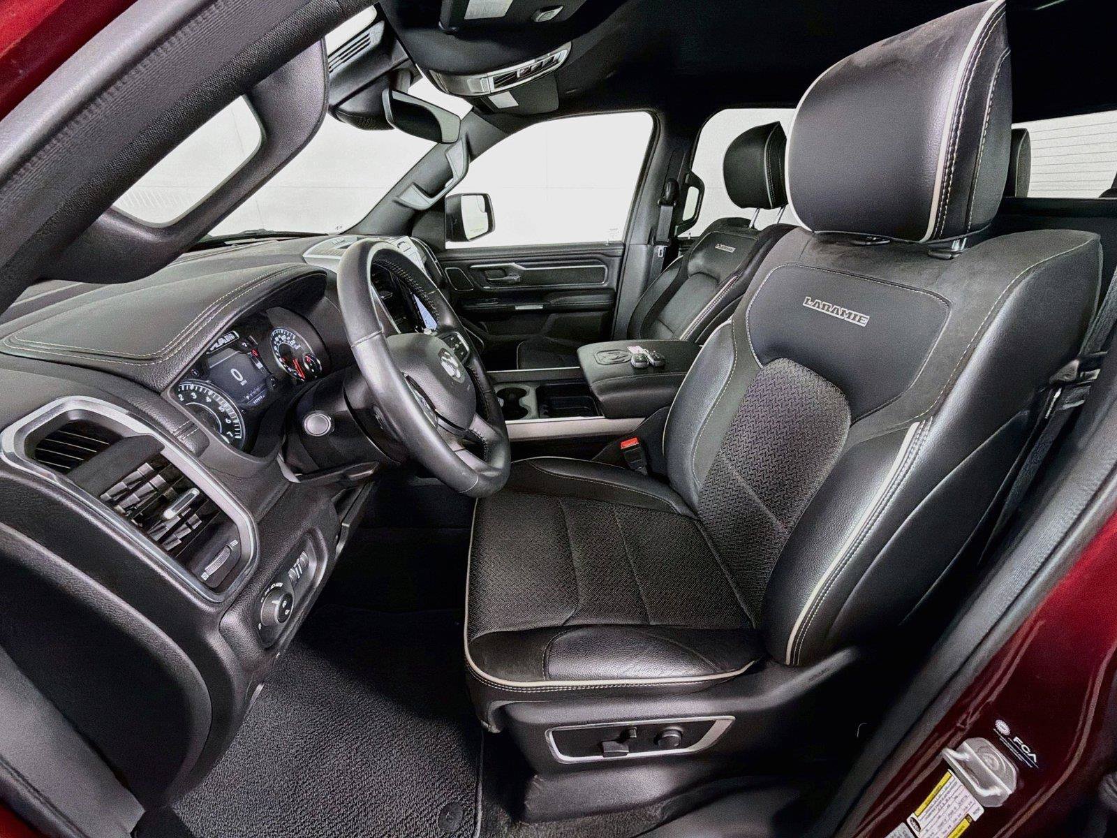Used 2023 RAM 1500 Laramie AWD/4WD image 2