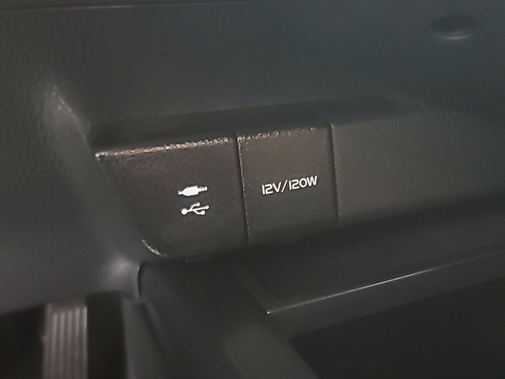 Used 2019 Toyota Camry LE FWD image 37