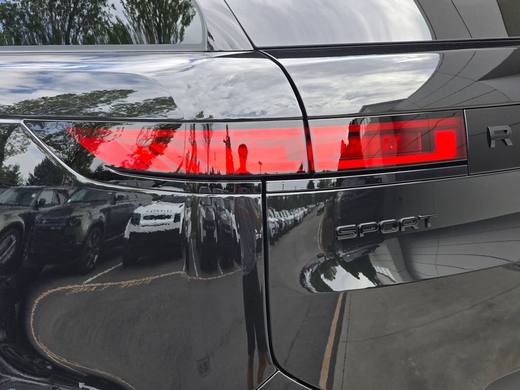 New 2026 Land Rover Range Rover Sport SE AWD/4WD image 36