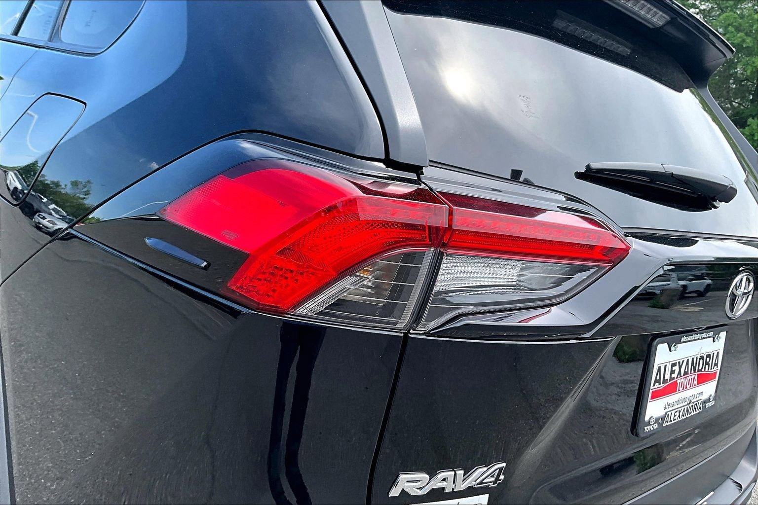 Used 2025 Toyota RAV4 XLE AWD/4WD image 27