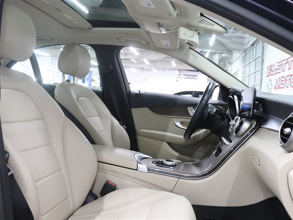 Used 2020 Mercedes-Benz C 300 4MATIC Sedan image 27