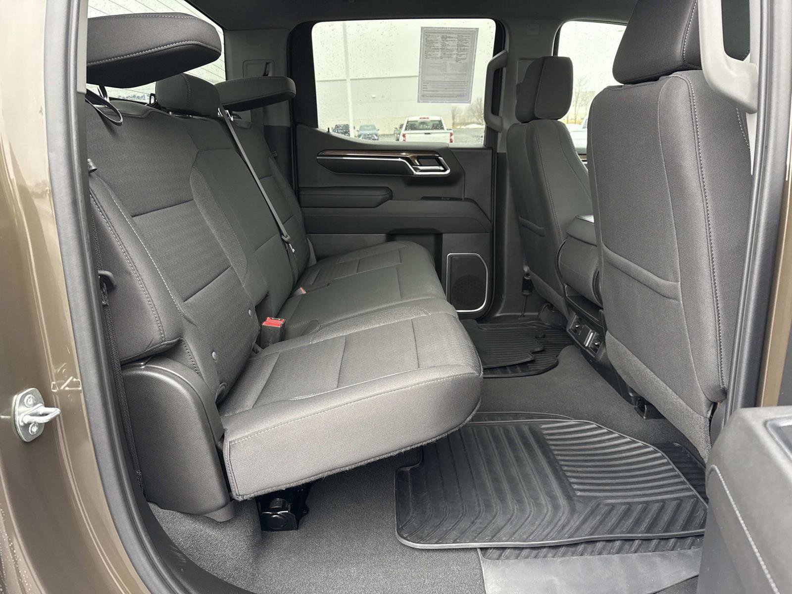 Used 2023 Chevrolet Silverado 1500 LT image 19