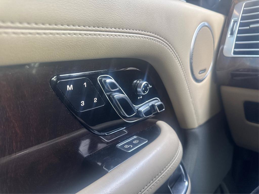 Used 2019 Land Rover Range Rover HSE AWD/4WD image 18