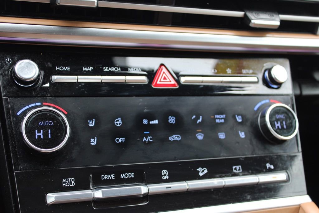 Used 2024 Hyundai Santa Fe Limited image 42