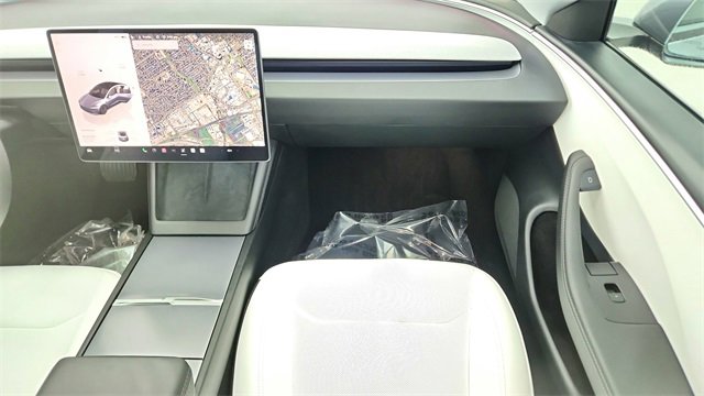 Used 2025 Tesla Model 3 Long Range image 36