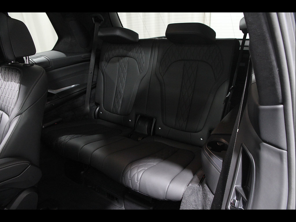 Certified 2024 BMW X7 xDrive40i w/ Executive Package AWD/4WD image 20