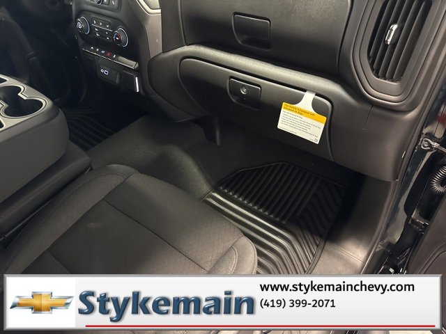New 2026 Chevrolet Silverado 1500 Custom w/ Turbomax Blackout Package image 23