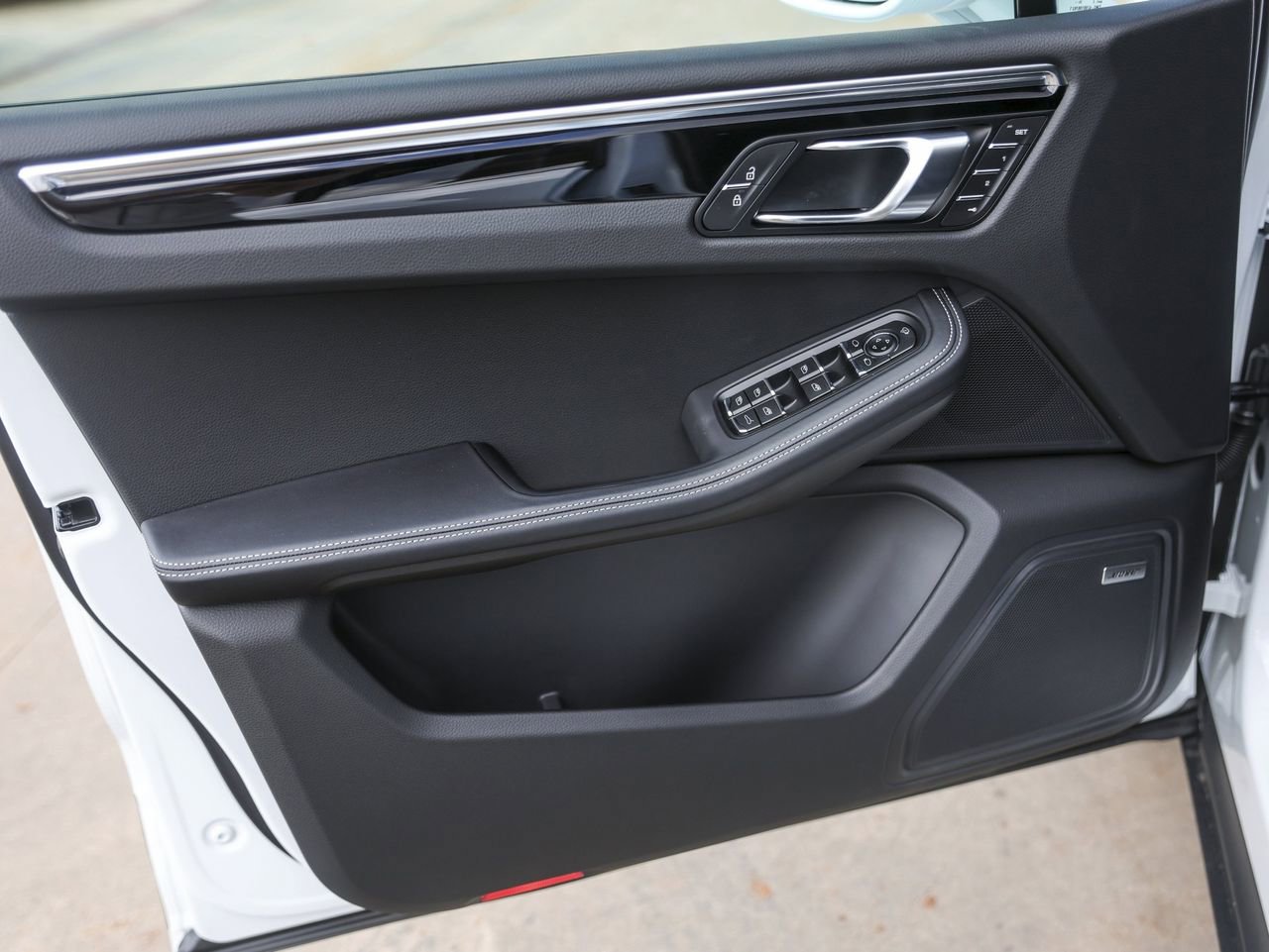 Used 2026 Porsche Macan S image 31