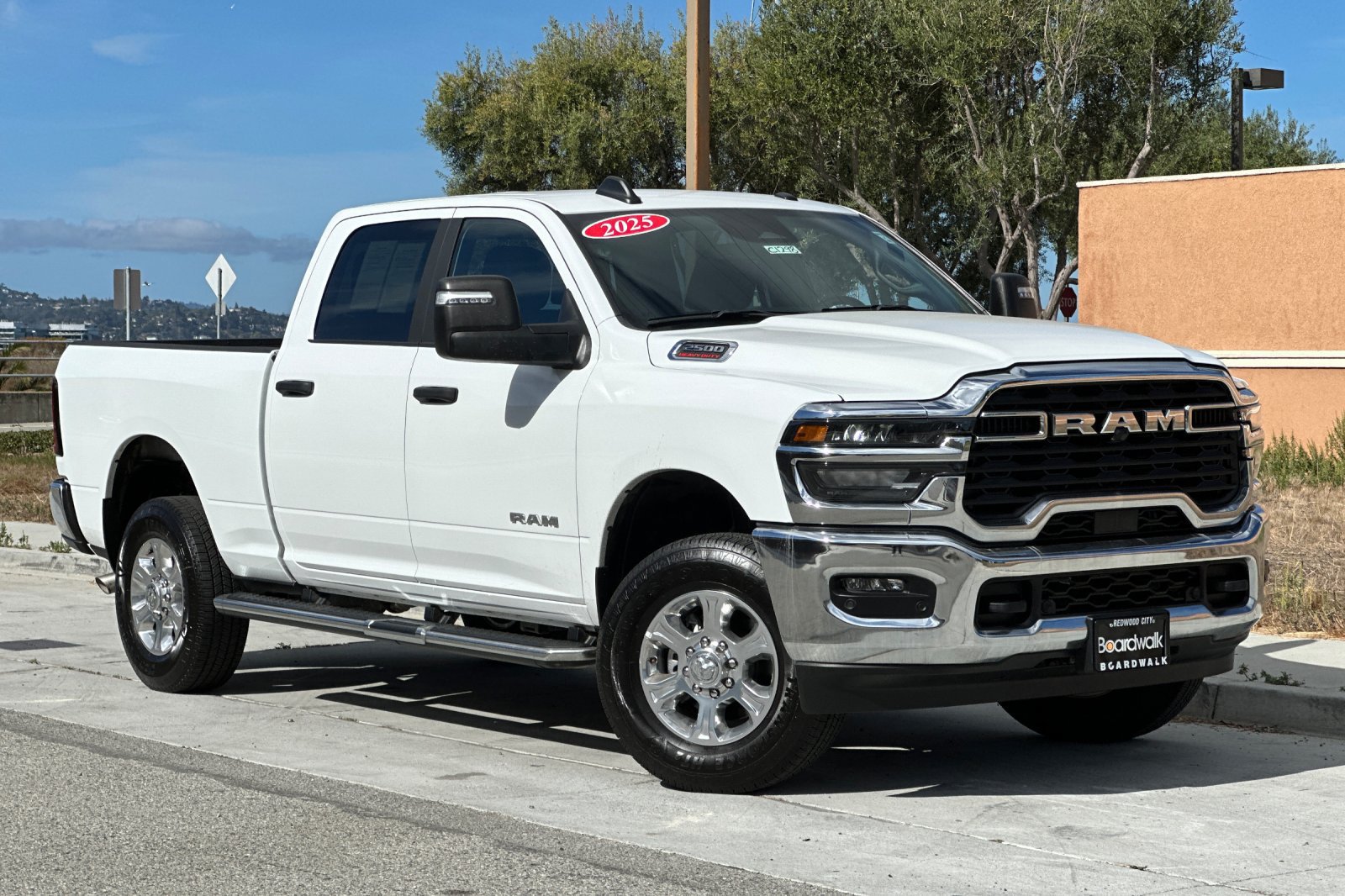 Used 2025 RAM 2500 Big Horn AWD/4WD image 2