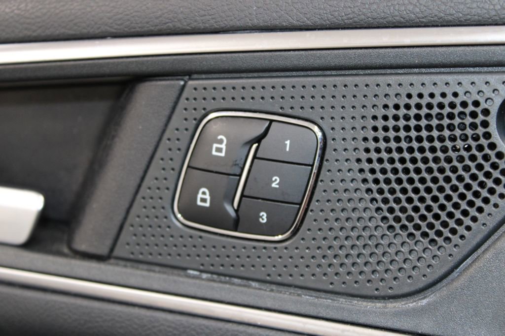 Used 2024 Ford Edge Titanium AWD/4WD image 27