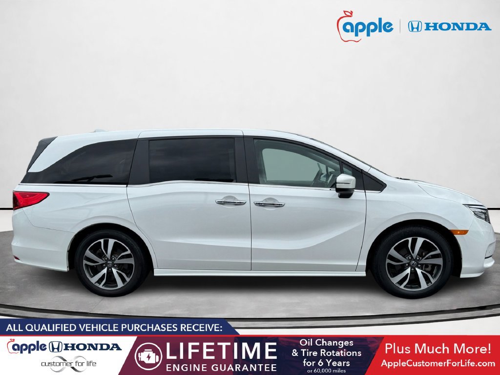 Used 2024 Honda Odyssey Touring image 2