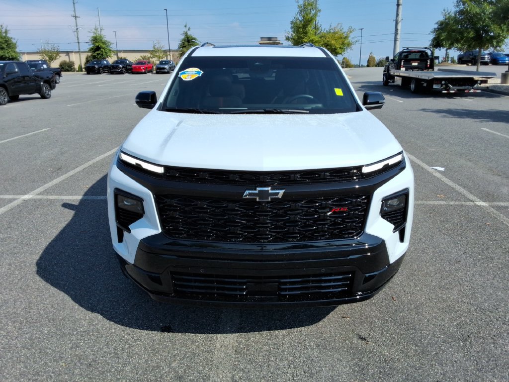 Certified 2026 Chevrolet Traverse RS FWD image 2