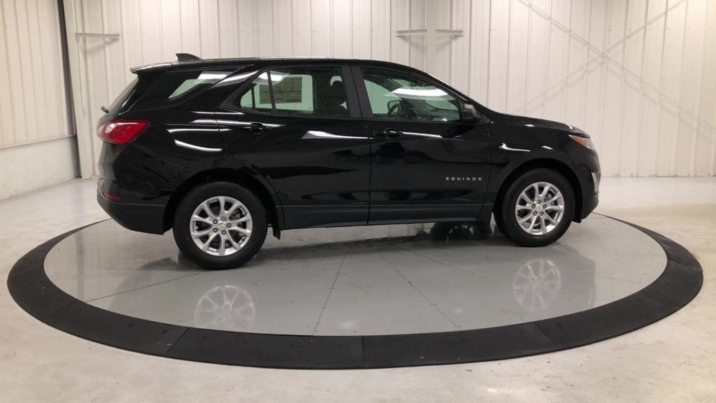 Used 2020 Chevrolet Equinox LS FWD image 9
