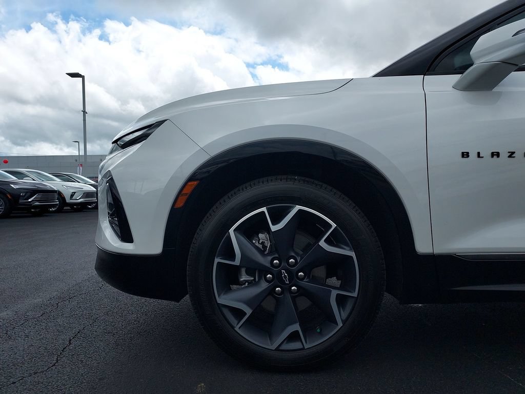 Used 2022 Chevrolet Blazer RS w/ Enhanced Convenience Package FWD image 16